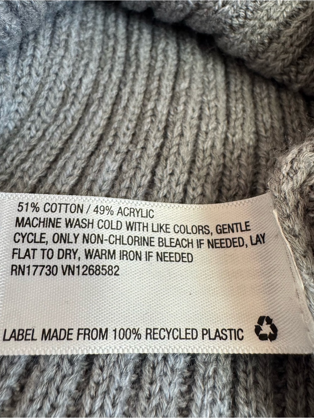 Wild Fable Gray Ribbed V-Neck Sweater Size Small - Picture 4 of 6
